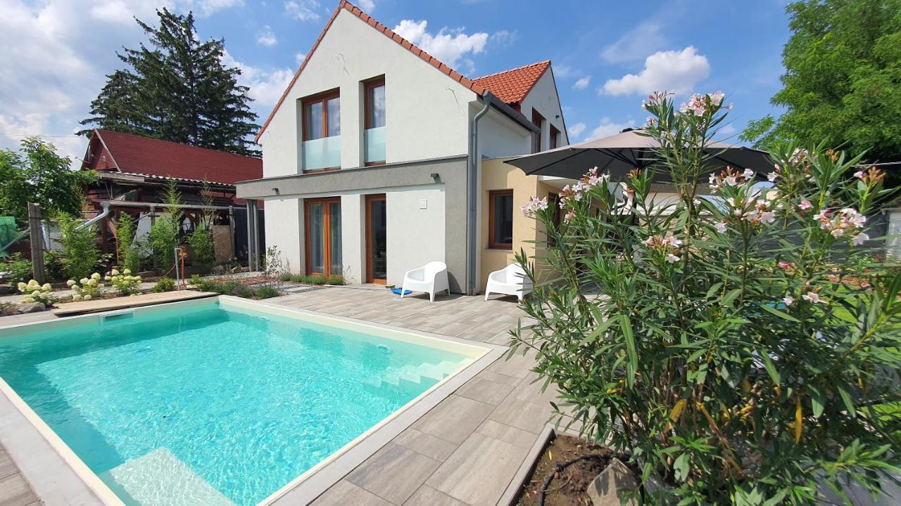 Velence Lakeside Pool House Exteriér fotografie